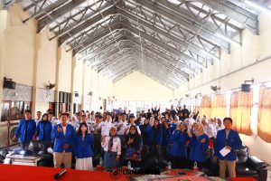 Foto bersama peserta penyuluhan kampus SMKN 1 Kabupaten Tangerang dan tim Universitas Esa Unggul Citra Raya setelah acara selesai